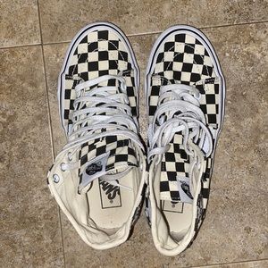 Sk8-Hi checkerboard vans